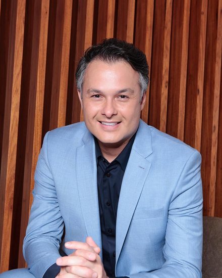 Dr. Flávio Rezende